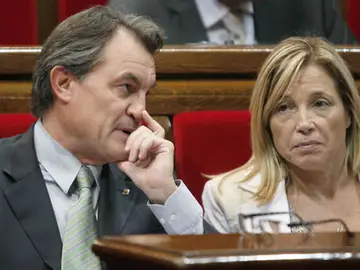 La Generalitat reducirá la jornada laboral y la nómina a sus interinos La Generalitat reducirá la jornada laboral y la nómina a sus interinos