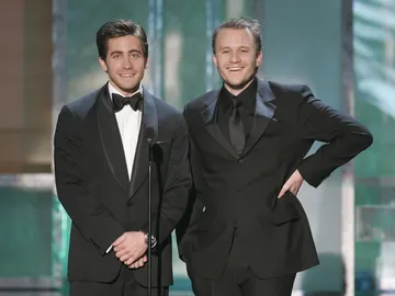 Jake Gyllenhaal y Heath Ledger Jake Gyllenhaal y Heath Ledger