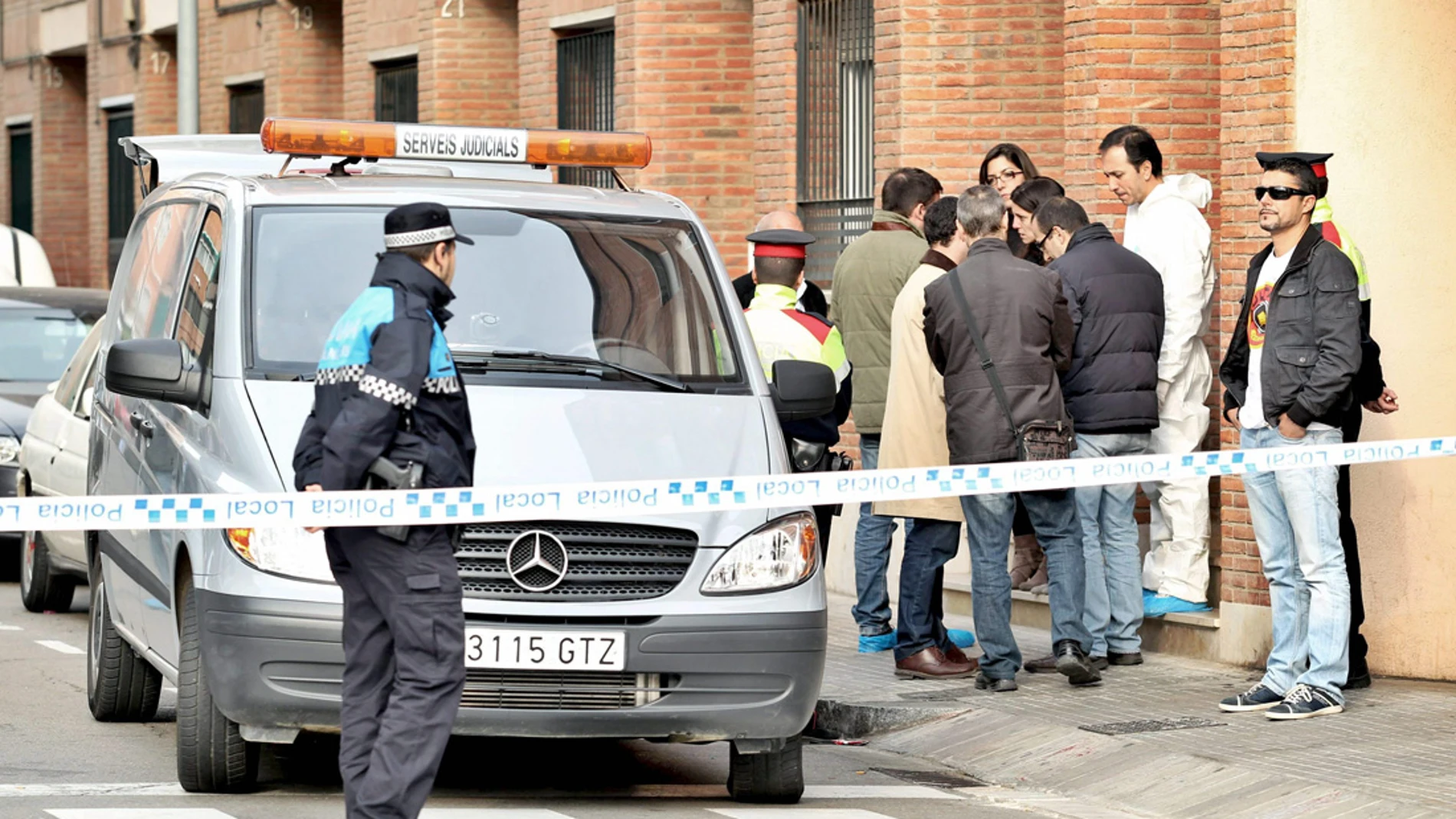 Los Mossos d'Esquadra Los Mossos d'Esquadra