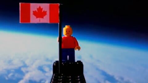 Hombre Lego en el espacio