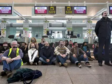 Un centenar de trabajadores de la empresa Newco Un centenar de trabajadores de la empresa Newco