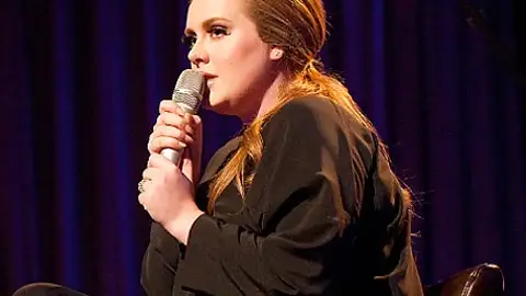 Adele regresa a los escenarios Adele regresa a los escenarios
