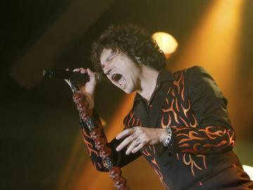 El cantante Enrique Bunbury, durante su actuación