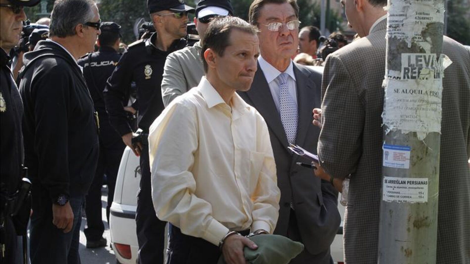 Jos&eacute; Bret&oacute;n durante la reconstrucci&oacute;n policial en el parque