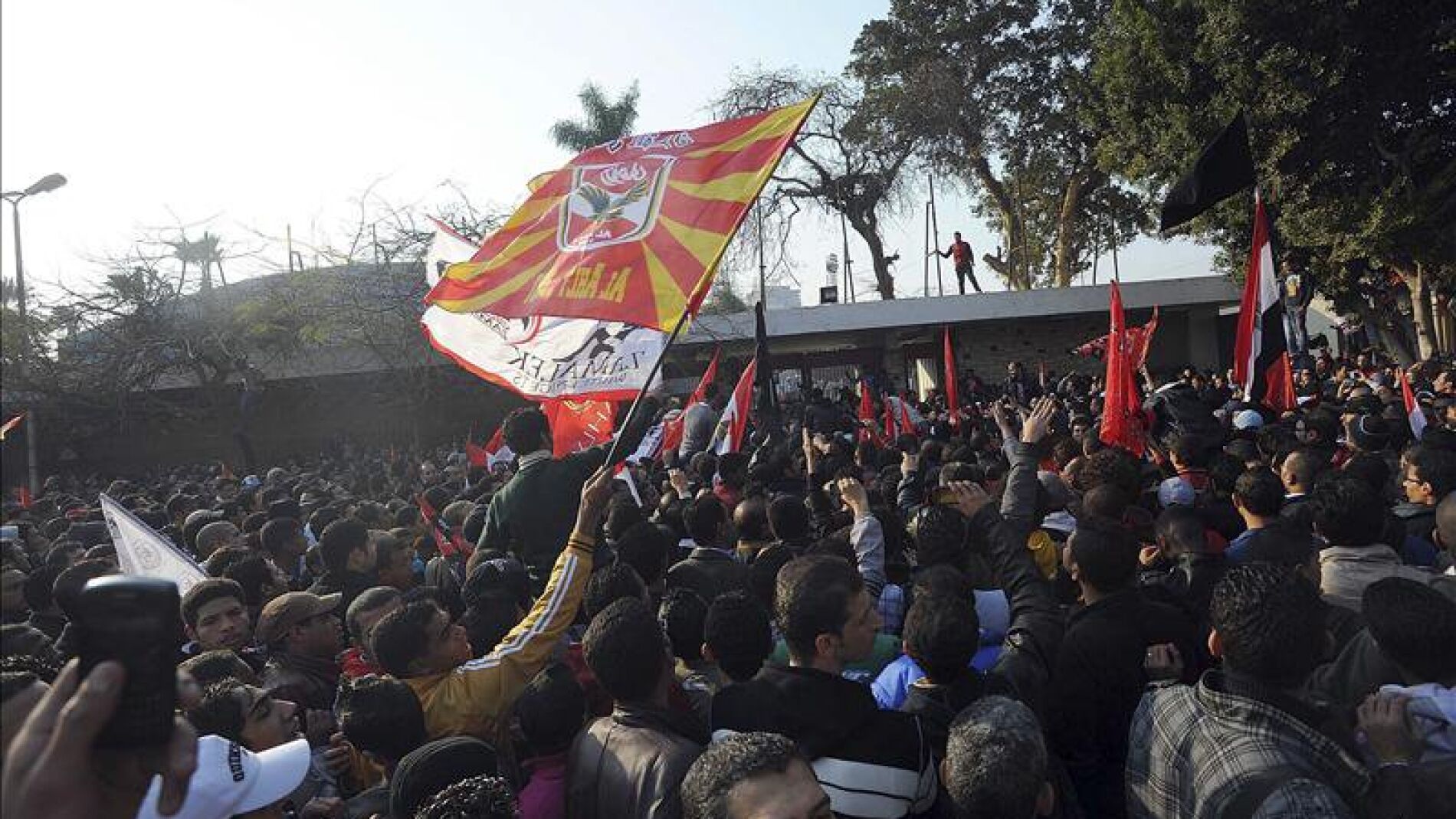 M&aacute;s de 640 heridos en El Cairo