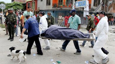 Tres atentados con bomba atribuidos a las FARC dejan 18 muertos en Colombia