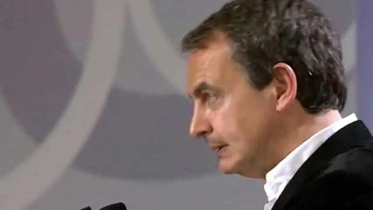 Zapatero recuerda con cariño su relación con Adolfo Suárez
