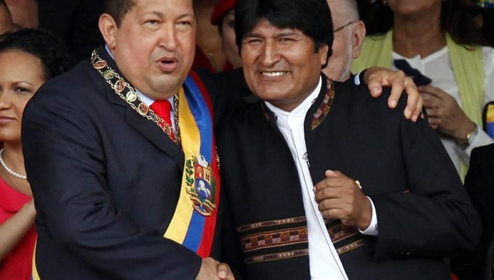 Chávez conmemora su intento de golpe con gobernantes de los países de la ALBA