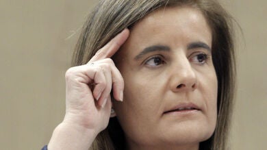 Báñez defiende que el objetivo del Gobierno es que no haya despidos