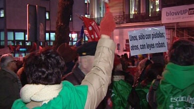 Miles de funcionarios se manifiestan en Madrid para protestar contra los recortes