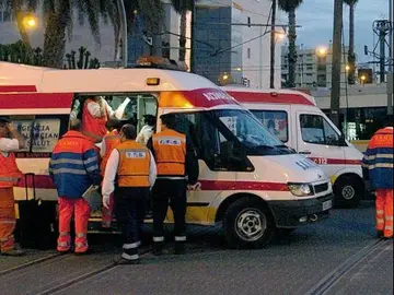 Una ambulancia a Una ambulancia a