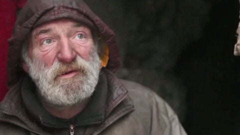 Un bosnio vive un crudo invierno