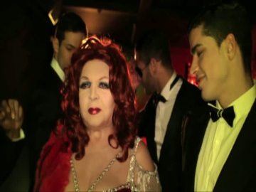 Sara Montiel, entre strippers en el videoclip de su hijo Zeus