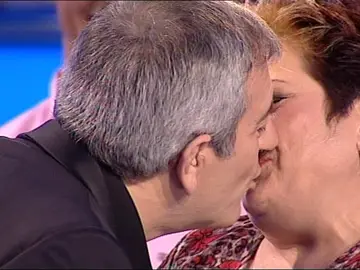El Beso de Carlos Sobera y Marisol El Beso de Carlos Sobera y Marisol