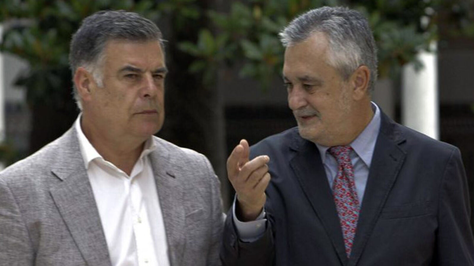 El PSOE aparta a Viera de la vicepresidencia de la Comisión del Defensor del Pueblo