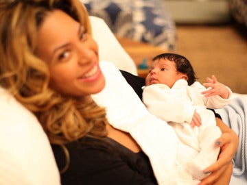 Beyoncé posa con su hija Blue Ivy Carter