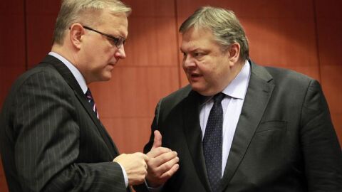 Olli Rehn conversa con Evangelos Venizelos