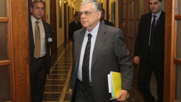 Lucas Papademos en el Parlamento griego