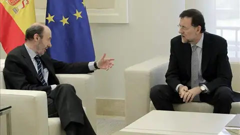 Rajoy y Rubalcaba fijan el plazo para renovar el TC y RTVE en junio Rajoy y Rubalcaba fijan el plazo para renovar el TC y RTVE en junio