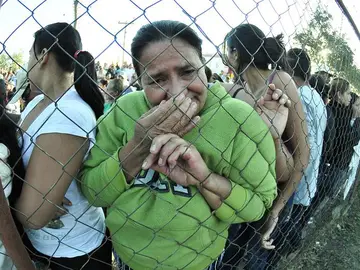 Familiares de los presos fallecidos en Honduras Familiares de los presos fallecidos en Honduras