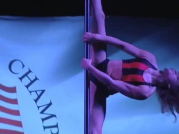 Abren un local de striptease junto a un convento