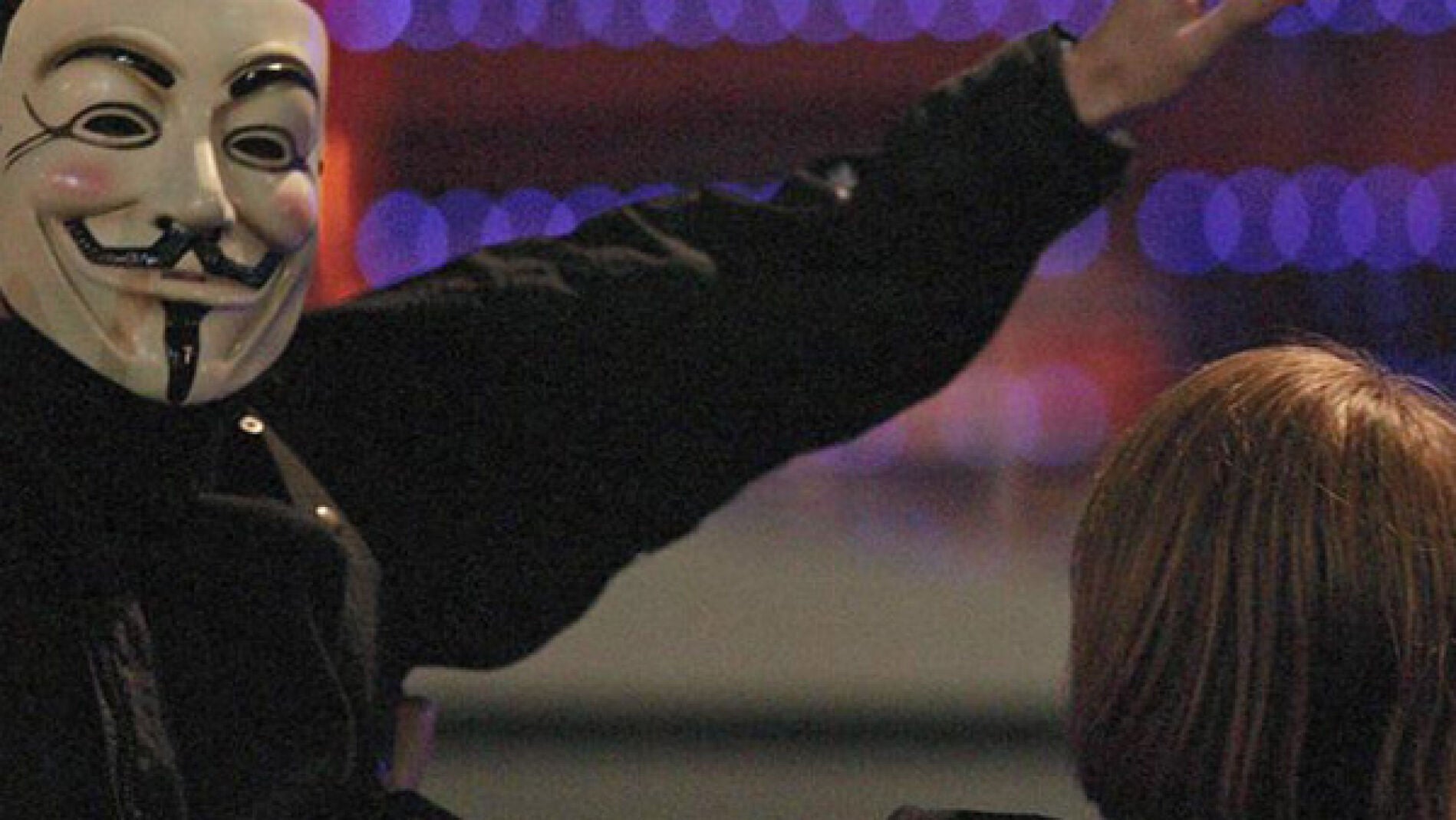 Los hackers tambi&eacute;n interrumpieron la gala