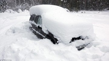 Dos meses atrapado bajo la nieve