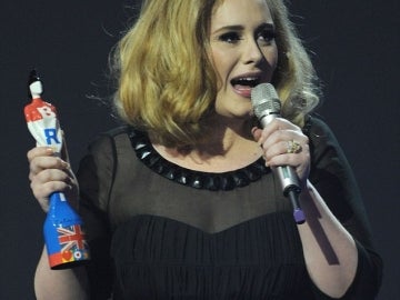 Adele triunfa en los Brit Awards