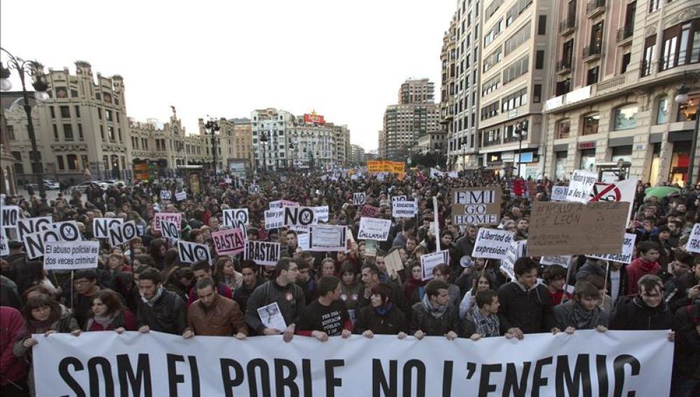 Una gran marcha reivindica una educación pública de calidad en Valencia