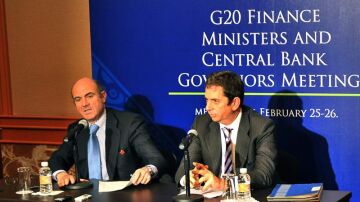 El ministro de Economía, Luis de Guindos y el secretario general del Tesoro, Iñigo Fernández de Mesa