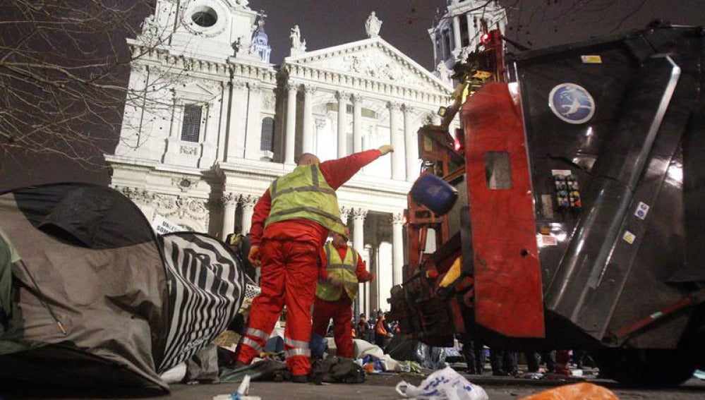 Limpieza del campamento de Londres