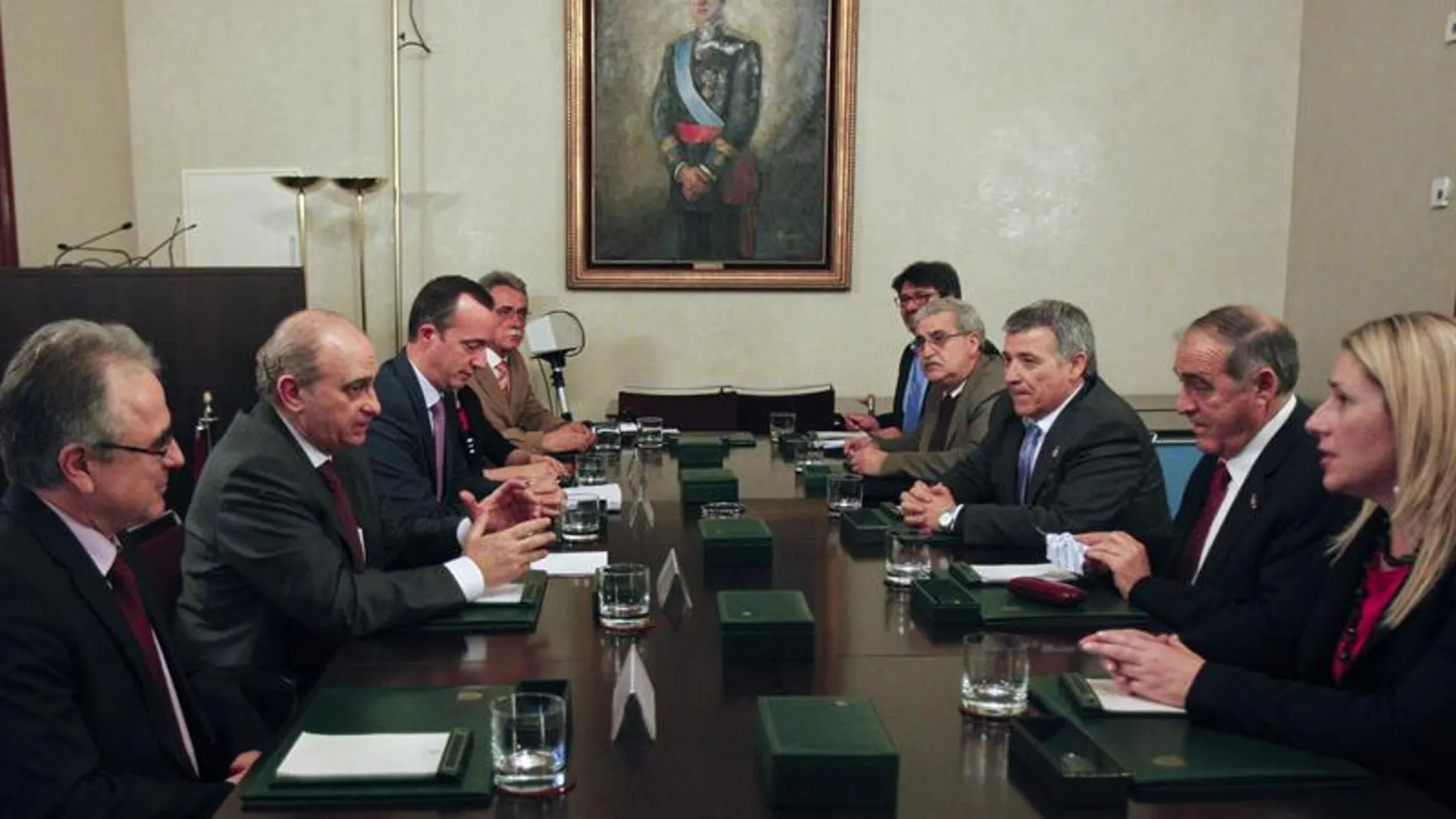 El ministro del Interior, Jorge Fernández Díaz, se reune con víctimas del terrorismo El ministro del Interior, Jorge Fernández Díaz, se reune con víctimas del terrorismo