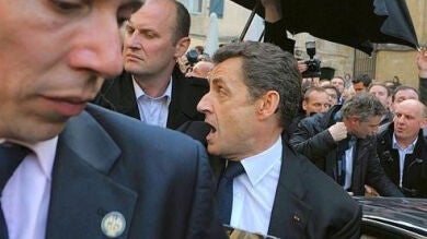 Pitidos y abucheos para recibir a Sarkozy en el País Vasco francés