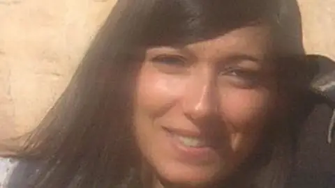 Rosella Urru, cooperante italiana liberada Rosella Urru, cooperante italiana liberada