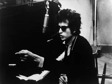 Imagen de archivo del músico Bob Dylan en su juventud. Imagen de archivo del músico Bob Dylan en su juventud.