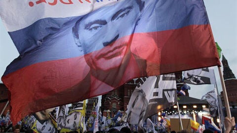 Vladimir Putin en la bandera rusa