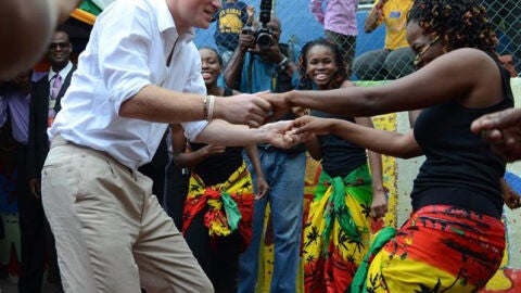 El pr&iacute;ncipe Harry se divierte en Jamaica