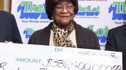 Louise White, ganadora de la loter&iacute;a