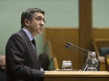 El lehendakari, Patxi López, en el Parlamento vasco El lehendakari, Patxi López, en el Parlamento vasco