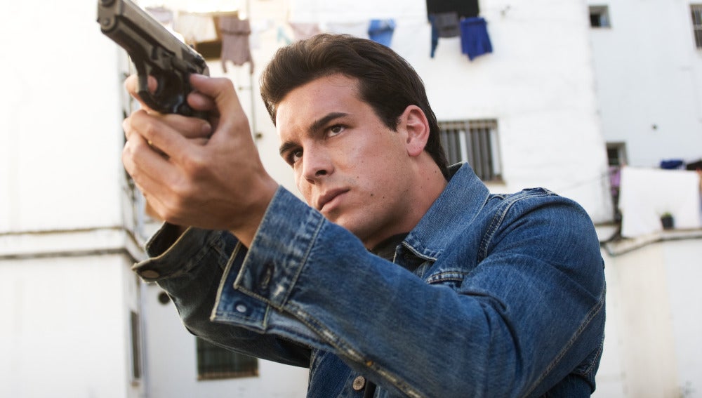 Mario Casas vuelve a meterse en la piel de un policía