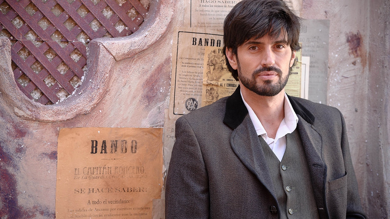 Carlos García es Emilio Roca