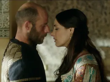 "El rey tiene una amante" "El rey tiene una amante"