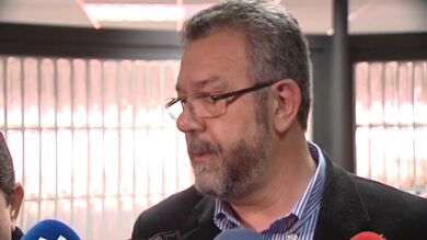 Los sindicatos piden al Gobierno que abra la puerta de la negociación