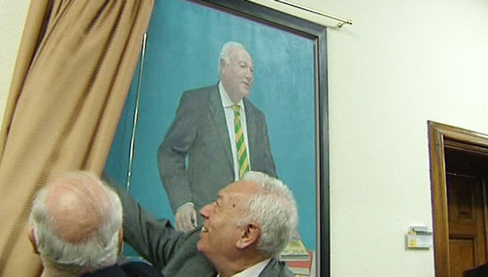 El retrato de Moratinos ya está en el Palacio de Santa Cruz