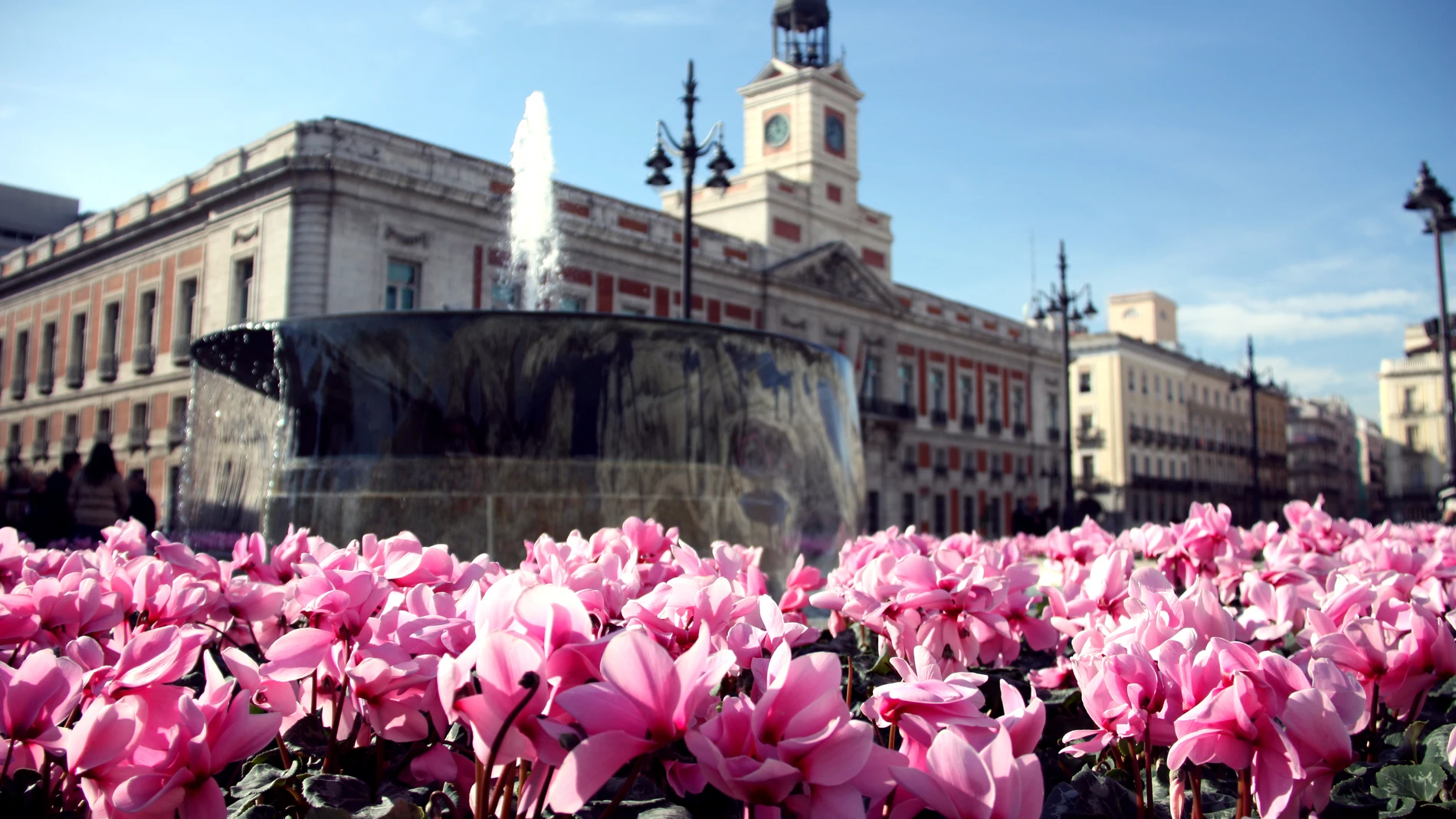 La primavera en la Puerta del Sol La primavera en la Puerta del Sol