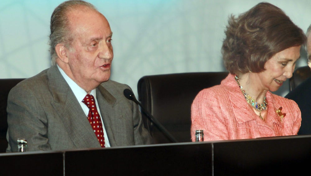 Don Juan Carlos y Doña Sofía en un acto oficial