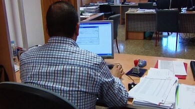 Cataluña, C. Valenciana, Madrid y Andalucía concentran la mitad de las deudas
