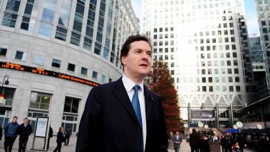 El Gobierno británico planea pagar menos a los funcionarios de zonas pobres