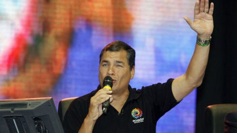 Rafael Correa durante una comparecencia