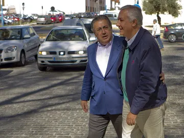 Arenas junto al alcalde de Sevilla, Juan Ignacio Zoido Arenas junto al alcalde de Sevilla, Juan Ignacio Zoido